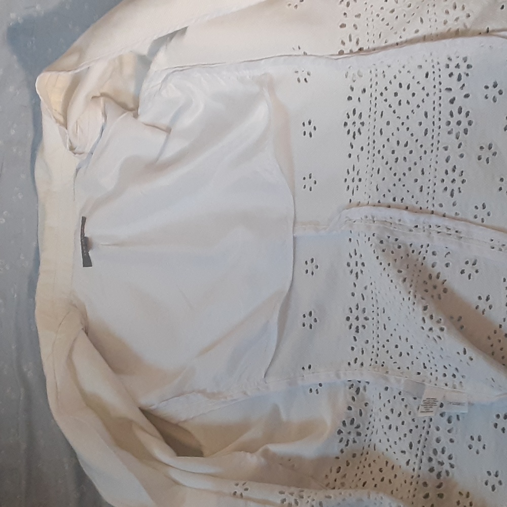 Ann Taylor White Eyelet Floral Cutout Blazer Jacket | Size 6 | Spring Chic - Picture 9 of 12
